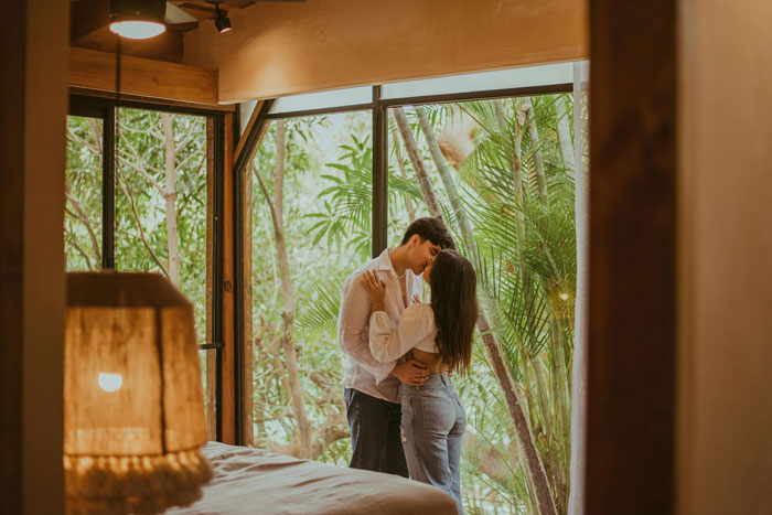 Woman Is Mad Husband's Ex Of 9 Years Upgraded Their Hotel Room, Gets A Reality Check Online Woman Is Mad Husband's Ex Of 9 Years Upgraded Their Hotel Room, Gets A Reality Check Online