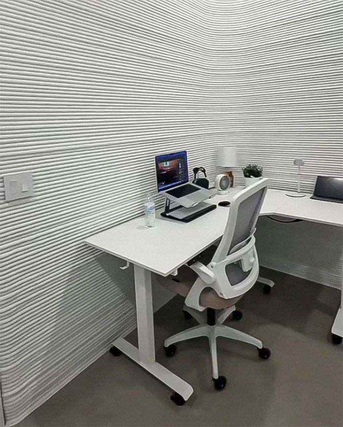 Woman Shares Pros And Cons Of Living Inside A Four-Bedroom 3D-Printed Home Woman Shares Pros And Cons Of Living Inside A Four-Bedroom 3D-Printed Home