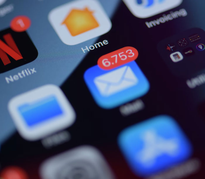 CEO’s Email Blunder Leaves New Hire Infuriated As His Actual Salary Is Revealed CEO’s Email Blunder Leaves New Hire Infuriated As His Actual Salary Is Revealed