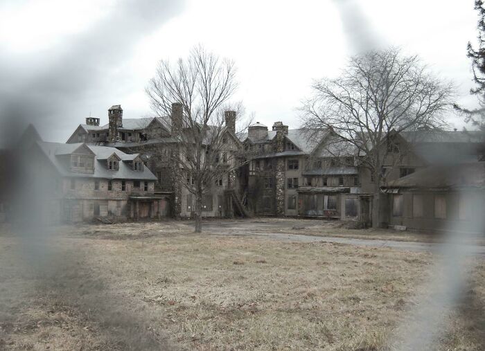 Bennett School For Girls In Millbrook, NY. It's Been Closed Since 1978
