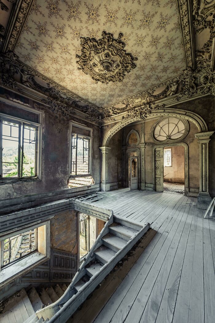 Abandoned Winemaker House In Portugal