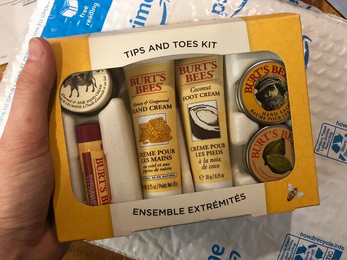Buy A Burt’s Bees Gift Set Is Fit For The Queen Bee In Your Life