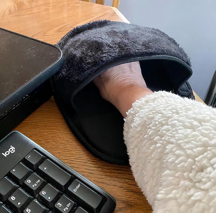  Heated Mouse Pad Hand Warmer: Frosty Fingers Are So Last Season