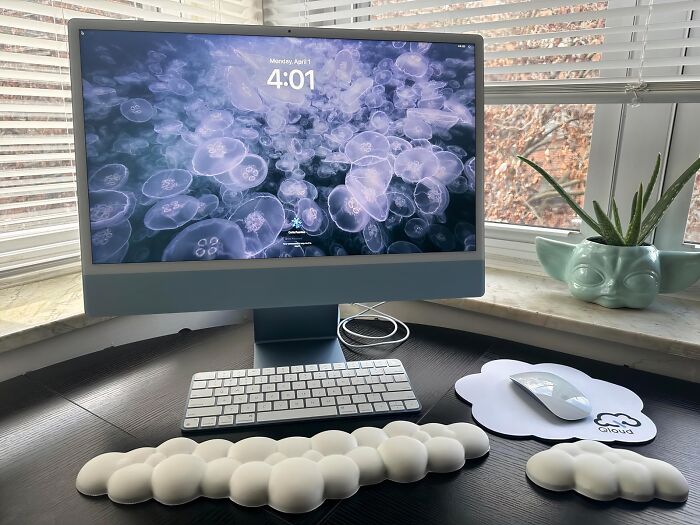 Brighten Your Office Routine With Cloud Wrist Rest Keyboard