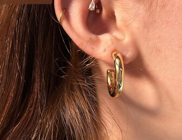 Keep Your Mom On-Trend With A Set Of 14k Gold Plated Chunky Hoops