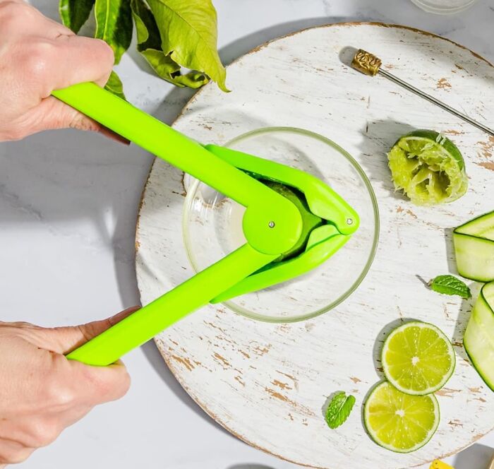 Get More Juice For The Squeeze With This Dreamfarm Lemon Fluicer ; The World’s First Flat Juicer