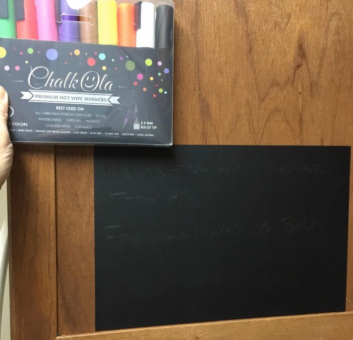 These Blackboard Stickers Are A Renter-Friendly Way To Turn Any Service Into A Chalkboard