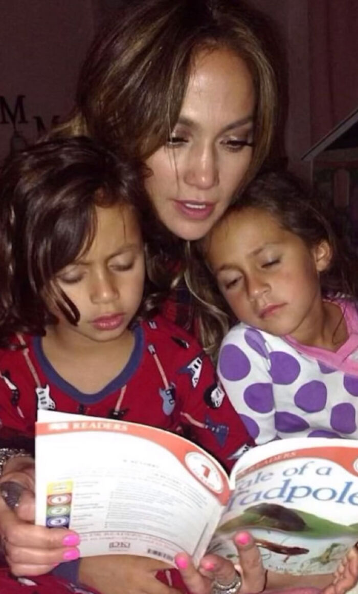 Jennifer Lopez’s 16-Year-Old Child Emme Flaunts Flesh Tunnel During Paris Trip With Mum Jennifer Lopez’s 16-Year-Old Child Emme Flaunts Flesh Tunnel During Paris Trip With Mum