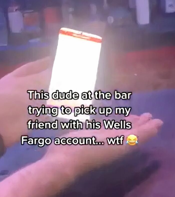 This Guy Who Expected A Date After Showing A Random Woman At A Bar How Much Was In His Bank Account