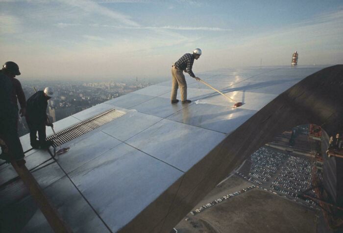 Workers Polishing The Gateway Arch 630 Feet Above The Ground In Saint Louis, Mo 1965