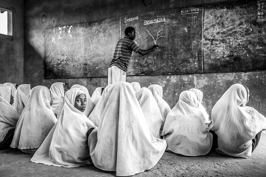 The Right To Know - Zanzibar, October 2012 © Roberta Vagliani