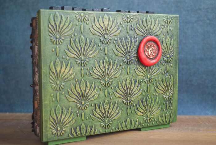 Dream Keeper And Moon Keeper