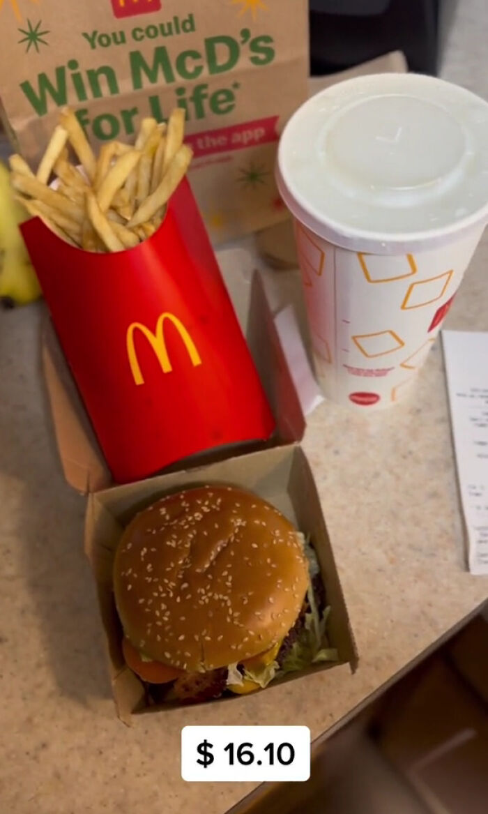 "McDonald’s Has Gotten Too Cocky": Internet Blasts Fast-Food Chain For Crazy-High Burger Prices "McDonald’s Has Gotten Too Cocky": Internet Blasts Fast-Food Chain For Crazy-High Burger Prices
