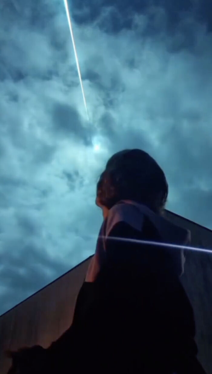 This Girl Accidentally Captured The Coolest Video So Far: A Stunning Piece Of A Comet Over Portugal This Girl Accidentally Captured The Coolest Video So Far: A Stunning Piece Of A Comet Over Portugal