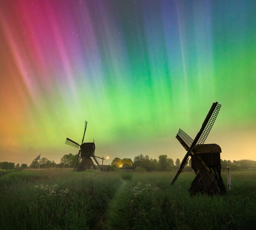 After Endless Dreams, I Finally Managed To Capture The Dutch Windmills With A Spectacular Aurora After Endless Dreams, I Finally Managed To Capture The Dutch Windmills With A Spectacular Aurora