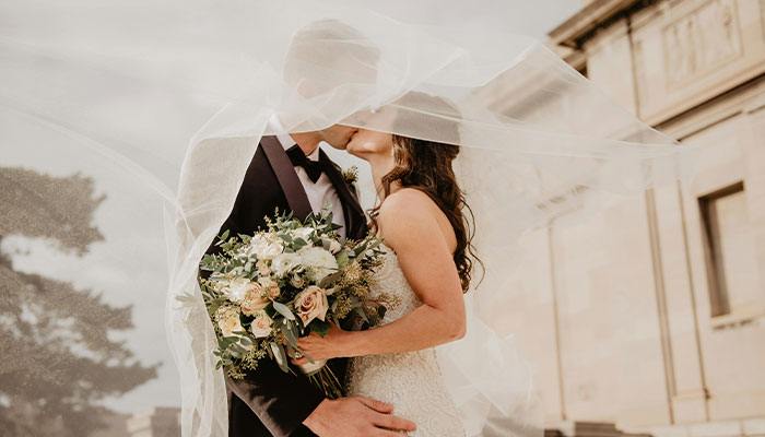 “It’s Very Socially Uncool”: Guest’s RSVP To Bride’s Wedding Leaves People Divided “It’s Very Socially Uncool”: Guest’s RSVP To Bride’s Wedding Leaves People Divided