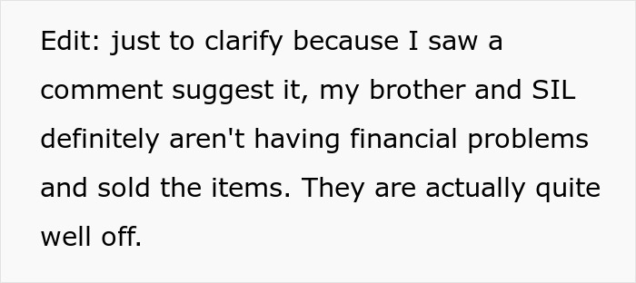 Girl’s Birthday Presents End Up In The Trash Because They Don’t Match Her Mom’s Aesthetic Girl’s Birthday Presents End Up In The Trash Because They Don’t Match Her Mom’s Aesthetic