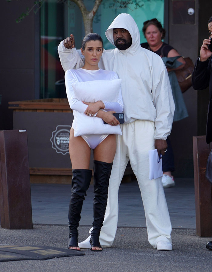 Bianca Censori Tests The Patience Of Italians Once More As She Covers Up Again With A Pillow Bianca Censori Tests The Patience Of Italians Once More As She Covers Up Again With A Pillow