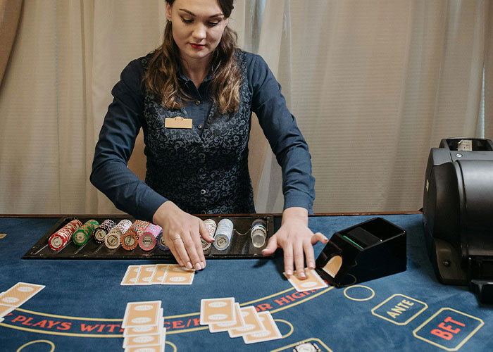 Mom And Daughter Earn “Rock Stars” Title After Their Malicious Compliance Leaves Casino Speechless Mom And Daughter Earn “Rock Stars” Title After Their Malicious Compliance Leaves Casino Speechless