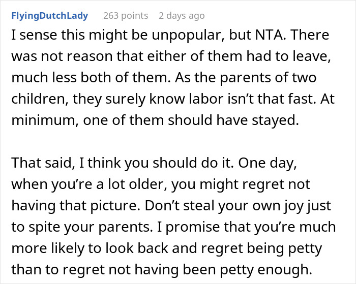 Parents Abandon Teen At His Graduation, He Refuses To Put His Cap And Gown On Again For Photos Parents Abandon Teen At His Graduation, He Refuses To Put His Cap And Gown On Again For Photos