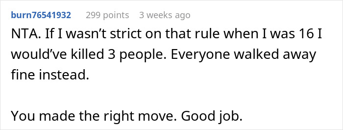 Friends Forced To Walk Home In 40-Degree Weather For Scoffing At Putting On Seatbelts In Guy's Car Friends Forced To Walk Home In 40-Degree Weather For Scoffing At Putting On Seatbelts In Guy's Car