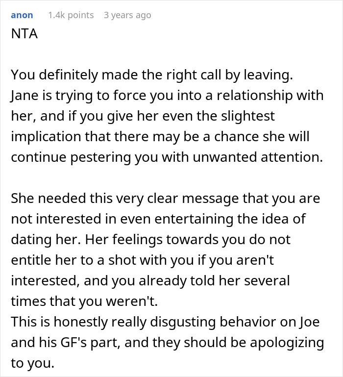 Guy Walks Out Of Blind Date When Friends Try To Set Him Up With Obsessive Woman He’s Rejected Thrice Guy Walks Out Of Blind Date When Friends Try To Set Him Up With Obsessive Woman He’s Rejected Thrice
