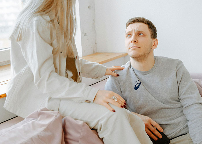 “Would Never Be Okay If The Roles Were Reversed”: 40 Creepy Things Women Say To Men