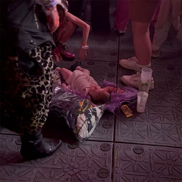 Outrage Explodes Over Baby Left On Floor At Taylor Swift’s Paris Concert Outrage Explodes Over Baby Left On Floor At Taylor Swift’s Paris Concert