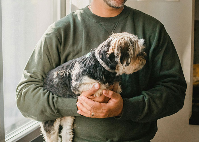 Man Tells Date It's Either Him Or The Dog, Gets Kicked Out In A Blink Of An Eye Man Tells Date It's Either Him Or The Dog, Gets Kicked Out In A Blink Of An Eye