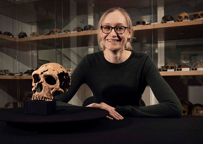 Meet Shanidar Z, A 40-Year-Old Neanderthal Woman Who Lived 75,000 Years Ago Meet Shanidar Z, A 40-Year-Old Neanderthal Woman Who Lived 75,000 Years Ago