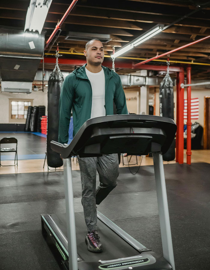 Expert Sheds Light On “10,000 Steps” Claim, Reveals How Many Steps We Actually Need To Walk Expert Sheds Light On “10,000 Steps” Claim, Reveals How Many Steps We Actually Need To Walk