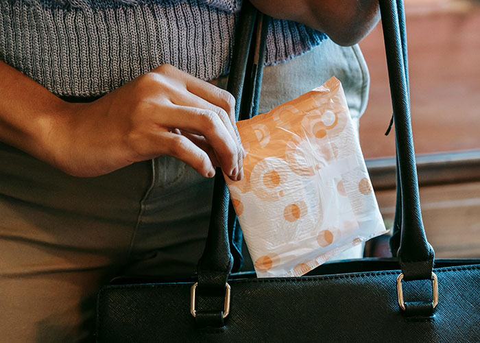 “Look What You Did”: Man Feels Horrible After Ex’s Insults Make Him Lose It In Front Of Kids “Look What You Did”: Man Feels Horrible After Ex’s Insults Make Him Lose It In Front Of Kids