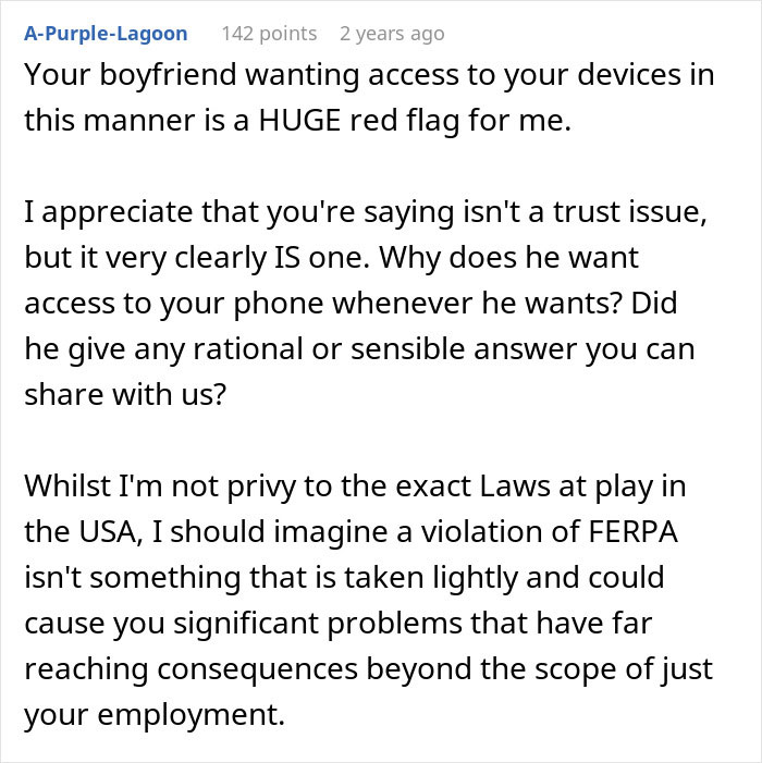 Woman Refuses To Risk Her Job So BF Can Check Her Phone At All Times As A ‘Trust Gesture’ Woman Refuses To Risk Her Job So BF Can Check Her Phone At All Times As A ‘Trust Gesture’