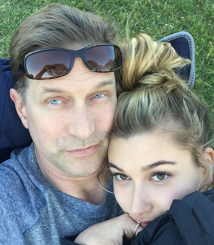 Selena Gomez’s Cryptic Post Has Fans Thinking She’s Reacting To Justin Bieber’s Baby Announcement Selena Gomez’s Cryptic Post Has Fans Thinking She’s Reacting To Justin Bieber’s Baby Announcement