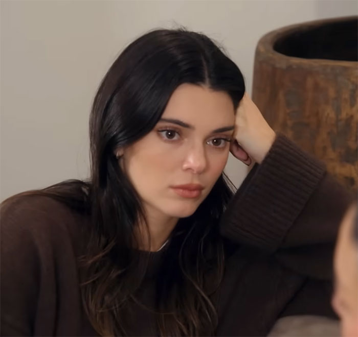 Fans Stunned After Kris Jenner Reveals Tumor In New The Kardashians Trailer Fans Stunned After Kris Jenner Reveals Tumor In New The Kardashians Trailer