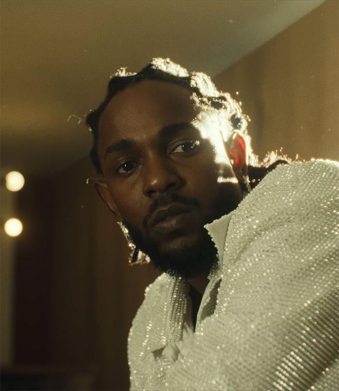 Tom Hanks, AKA “Pops,” Has Hilarious Text Exchange With Son Chet About Drake-Kendrick Lamar Beef Tom Hanks, AKA “Pops,” Has Hilarious Text Exchange With Son Chet About Drake-Kendrick Lamar Beef