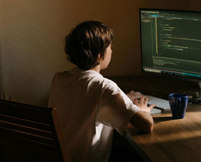 Woman Uses IP Address To Get Back At Hacker: "Kid Was Totally Freaking Out And Begging" Woman Uses IP Address To Get Back At Hacker: "Kid Was Totally Freaking Out And Begging"