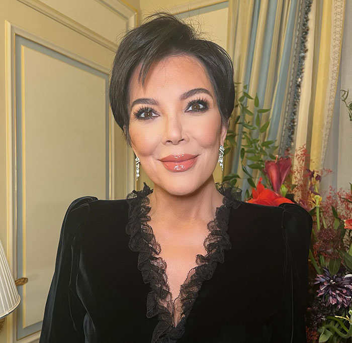 Fans Stunned After Kris Jenner Reveals Tumor In New The Kardashians Trailer Fans Stunned After Kris Jenner Reveals Tumor In New The Kardashians Trailer