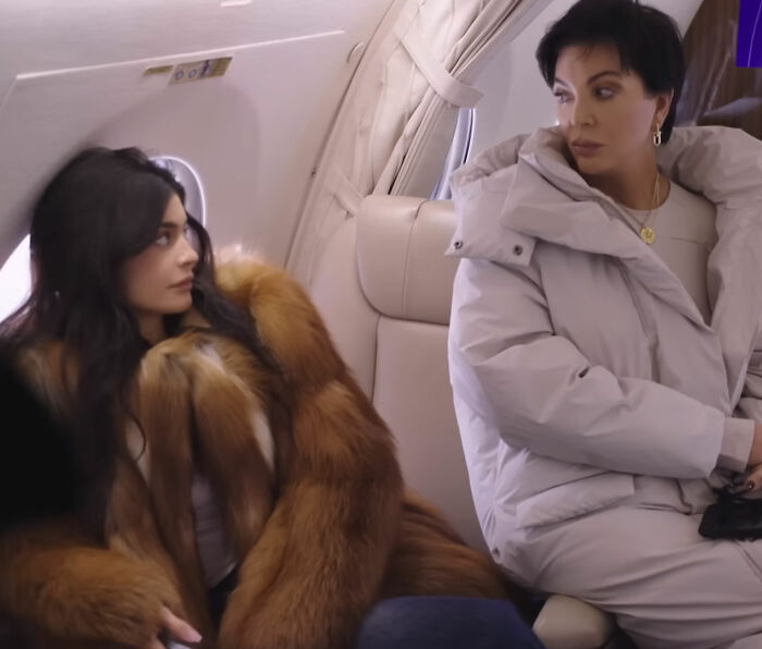 Fans Stunned After Kris Jenner Reveals Tumor In New The Kardashians Trailer Fans Stunned After Kris Jenner Reveals Tumor In New The Kardashians Trailer