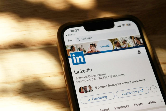 Folks Online Are Roasting This Guy Who Shared 7 Things He Learnt About B2B Sales After Proposing Folks Online Are Roasting This Guy Who Shared 7 Things He Learnt About B2B Sales After Proposing