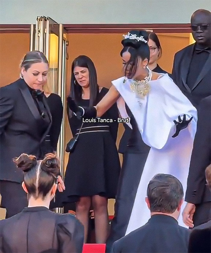Another Spat On Cannes Red Carpet—With Same Security Guard That Scolded Kelly Rowland Another Spat On Cannes Red Carpet—With Same Security Guard That Scolded Kelly Rowland
