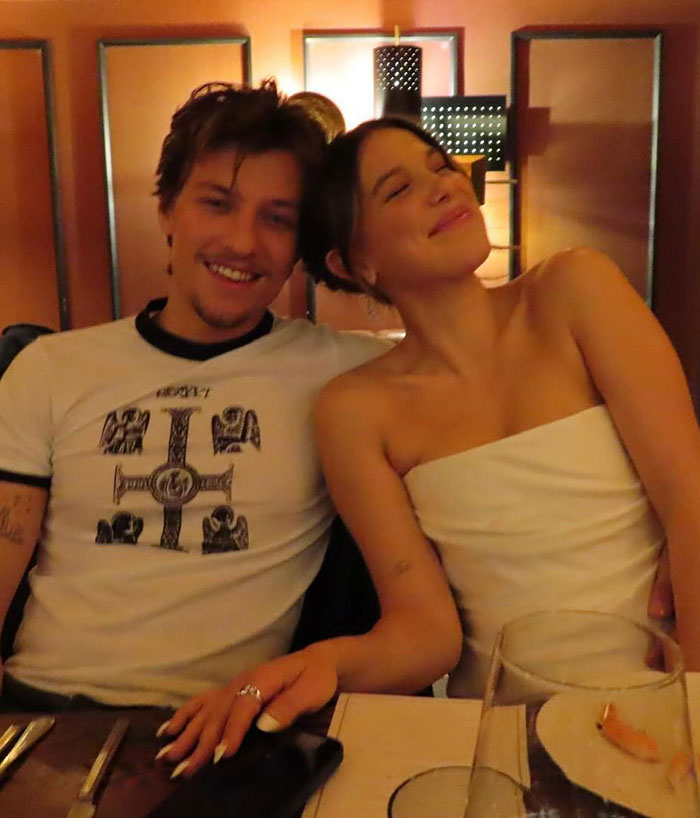 Millie Bobby Brown And Jake Bongiovi Married In “Romantic Affair” Attended By Father Jon Bon Jovi Millie Bobby Brown And Jake Bongiovi Married In “Romantic Affair” Attended By Father Jon Bon Jovi