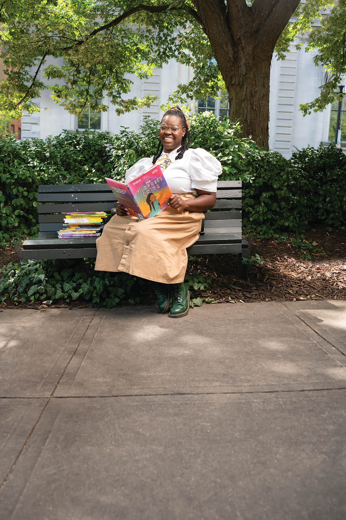 Woman Battles “Book Deserts” In Baltimore And Has Already Distributed Over 7,000 Books To Kids Woman Battles “Book Deserts” In Baltimore And Has Already Distributed Over 7,000 Books To Kids