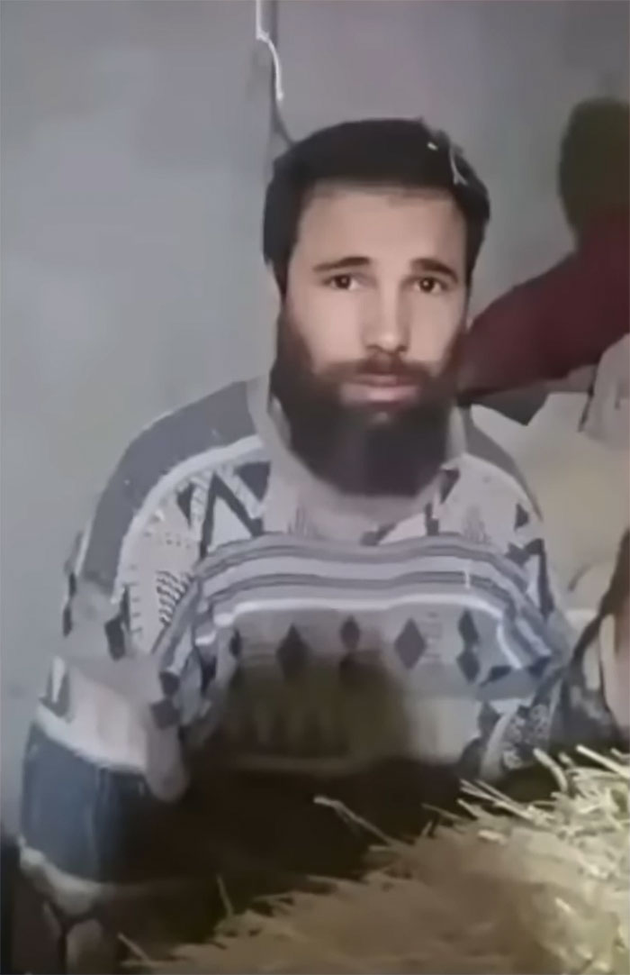 Man Missing Since Age 17 Found Held Captive In Neighbor’s Basement After 27 Years Man Missing Since Age 17 Found Held Captive In Neighbor’s Basement After 27 Years