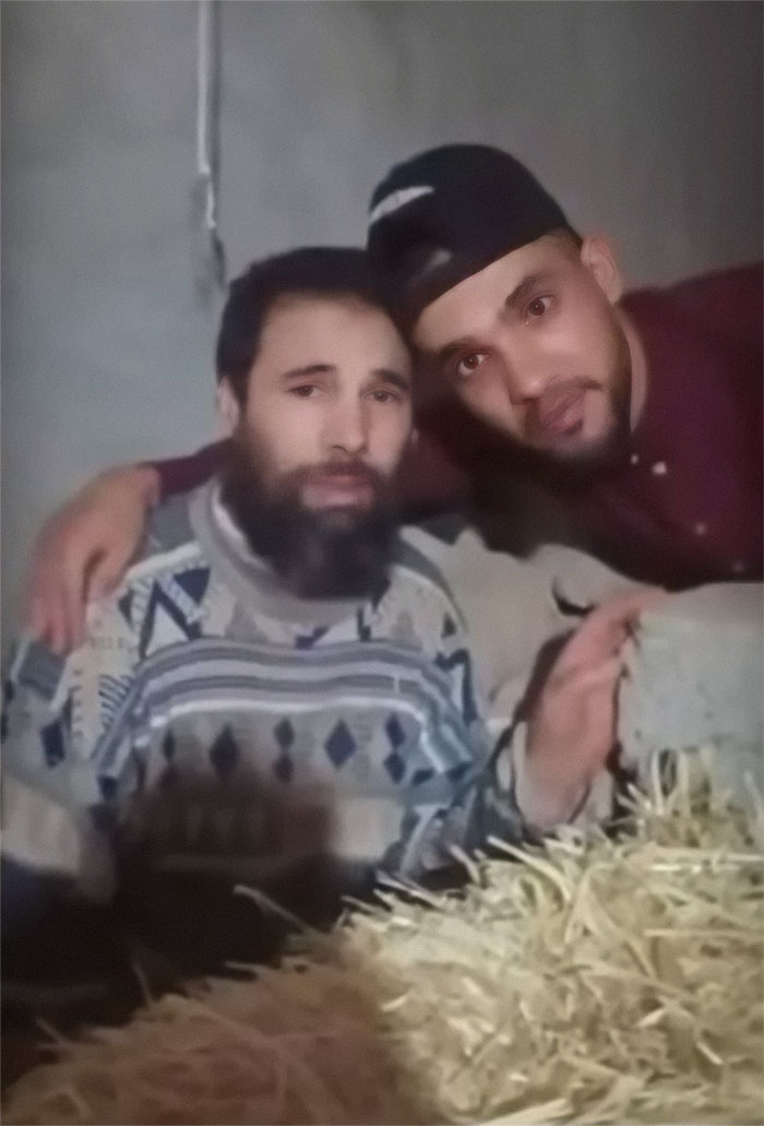 Man Missing Since Age 17 Found Held Captive In Neighbor’s Basement After 27 Years Man Missing Since Age 17 Found Held Captive In Neighbor’s Basement After 27 Years