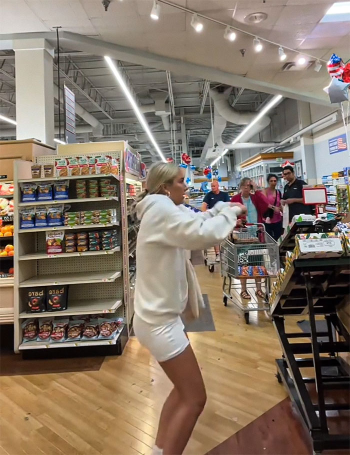 Bizarre Public Stunts Becoming Increasingly Common As People Try Out “Rejection Therapy” Bizarre Public Stunts Becoming Increasingly Common As People Try Out “Rejection Therapy”