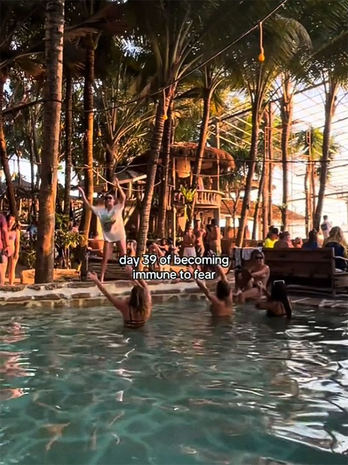 Bizarre Public Stunts Becoming Increasingly Common As People Try Out “Rejection Therapy” Bizarre Public Stunts Becoming Increasingly Common As People Try Out “Rejection Therapy”