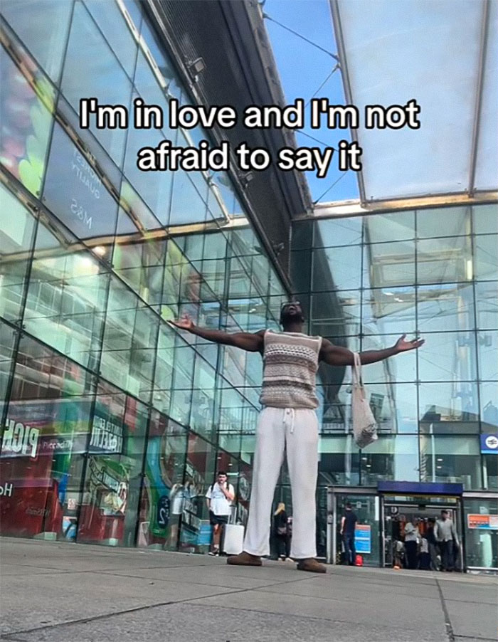 Bizarre Public Stunts Becoming Increasingly Common As People Try Out “Rejection Therapy” Bizarre Public Stunts Becoming Increasingly Common As People Try Out “Rejection Therapy”