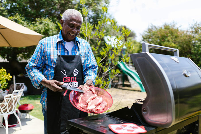 Guy Ponders If He Went Too Far After Kicking Sister's New Yet Entitled BF Out Of His Family Cookout Guy Ponders If He Went Too Far After Kicking Sister's New Yet Entitled BF Out Of His Family Cookout
