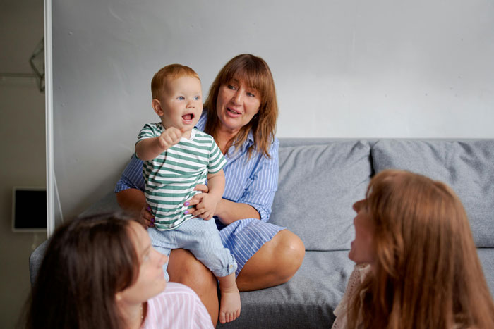 Mom Caves From Intrusive In-Laws Not Helping With Chores But Only Holding Baby, Is Called Out Mom Caves From Intrusive In-Laws Not Helping With Chores But Only Holding Baby, Is Called Out